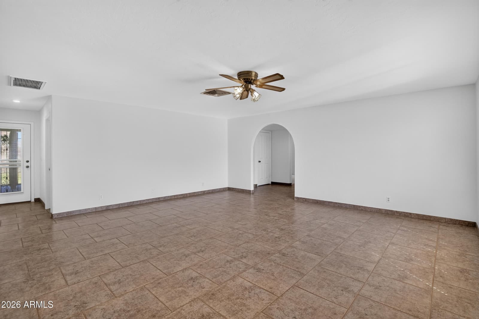 2839 N SOSSAMAN Road, Mesa, AZ 85207 — photo 14 of 57
