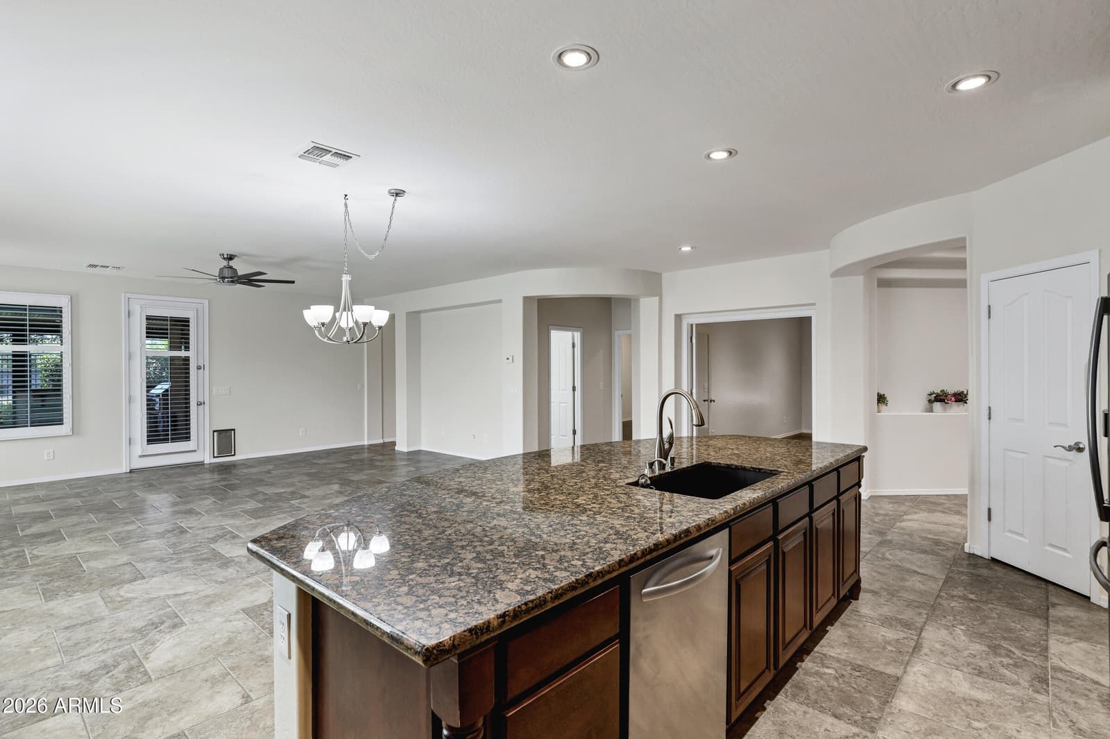 4622 S Quiet Way, Gilbert, AZ 85297 — photo 10 of 48