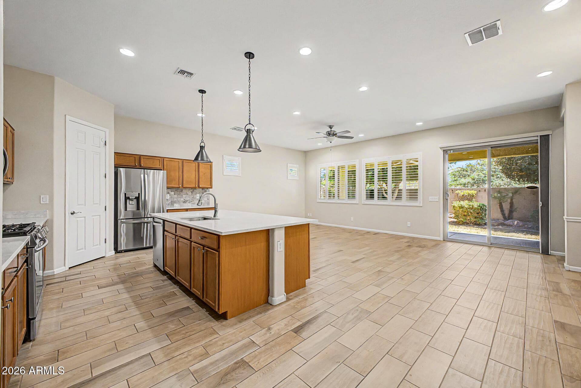 3535 E WALNUT Road, Gilbert, AZ 85298 — photo 3 of 34