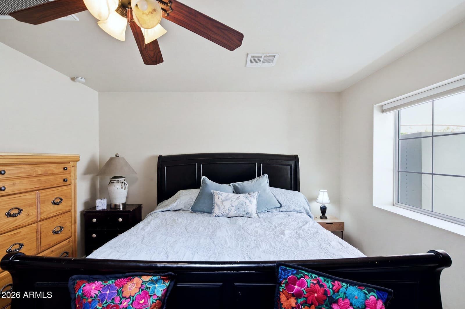 4045 E CAMBRIDGE Avenue, Phoenix, AZ 85008 — photo 11 of 33
