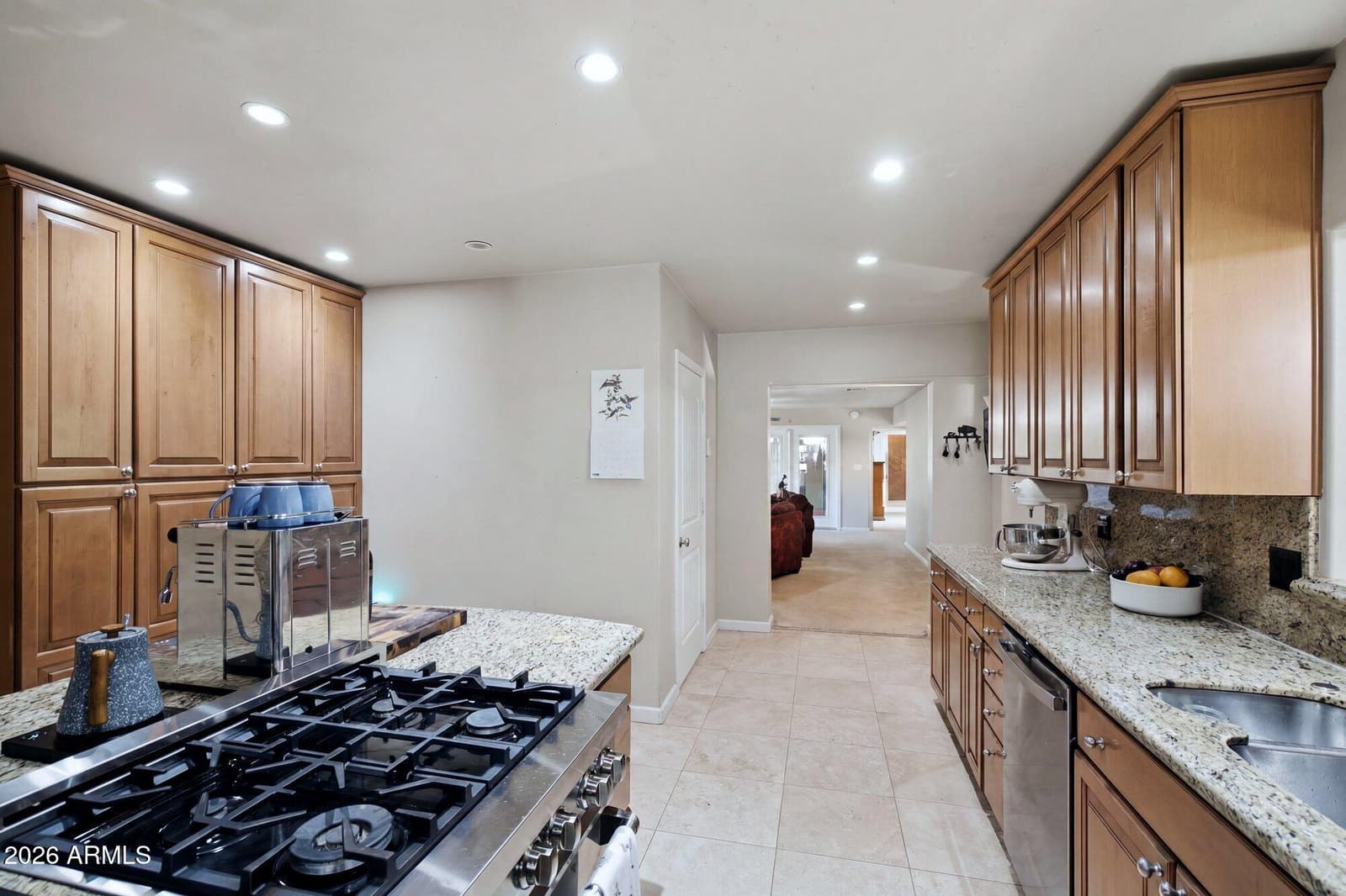 4045 E CAMBRIDGE Avenue, Phoenix, AZ 85008 — photo 7 of 33