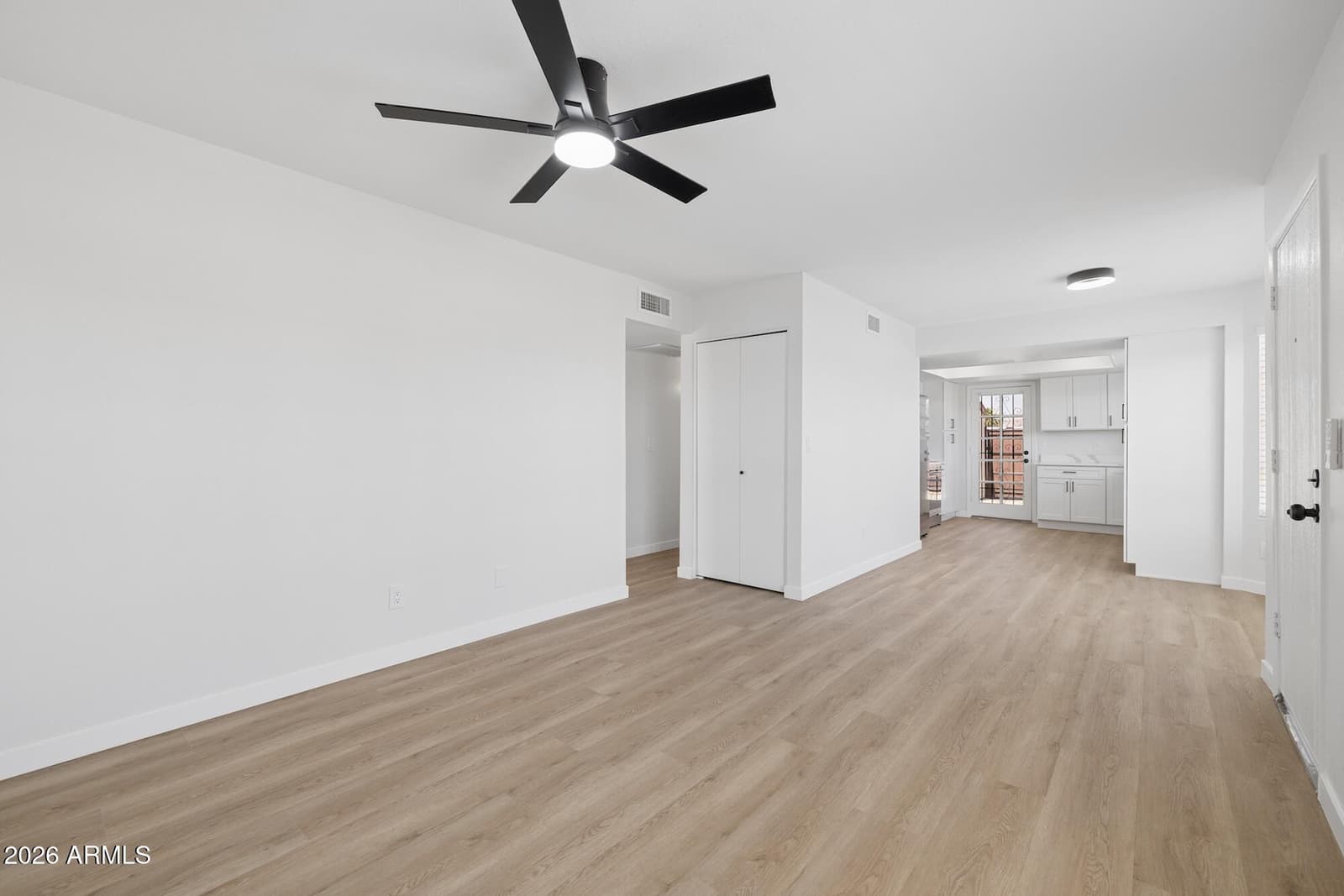6701 S JENTILLY Lane, Tempe, AZ 85283 — photo 13 of 33