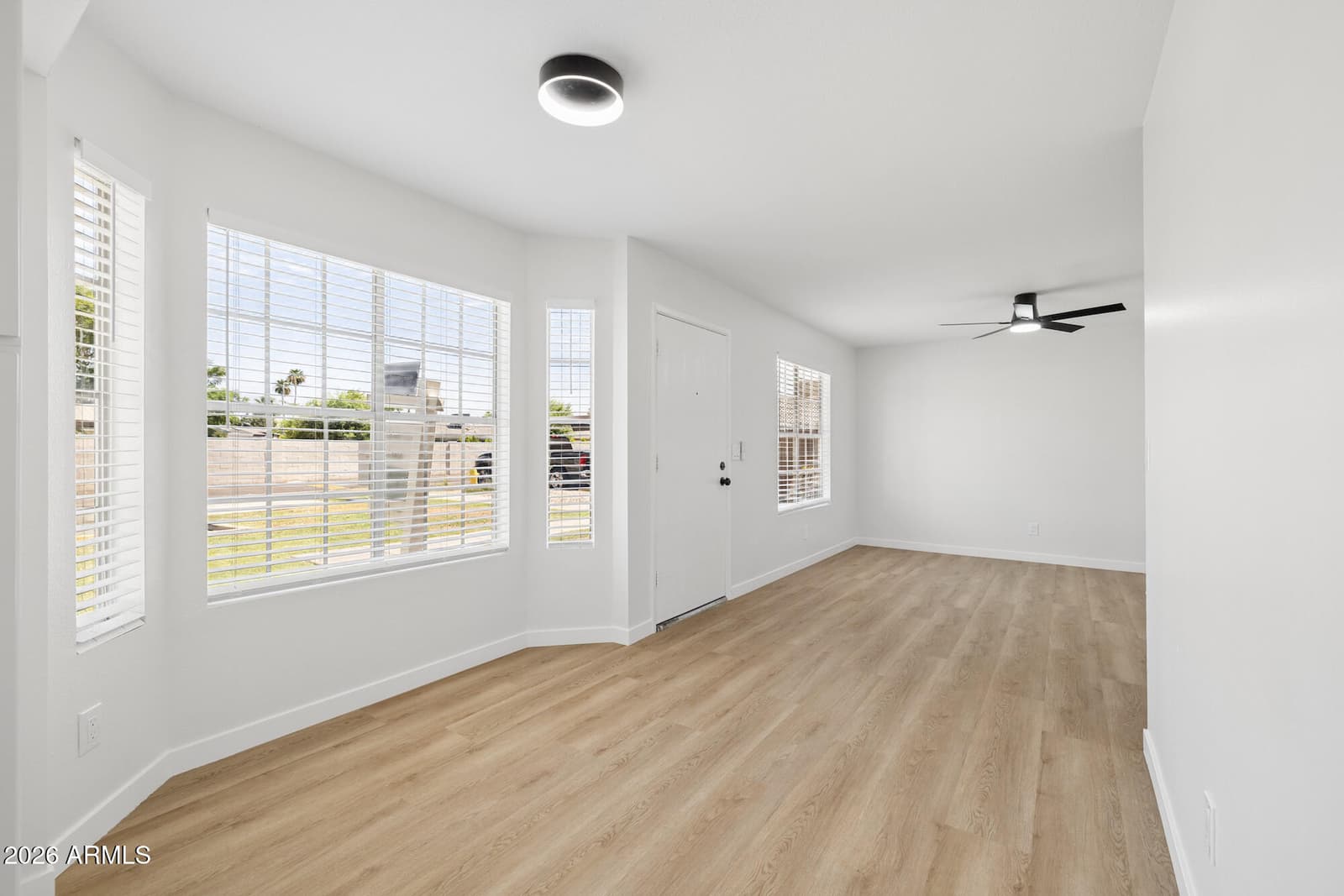 6701 S JENTILLY Lane, Tempe, AZ 85283 — photo 10 of 33