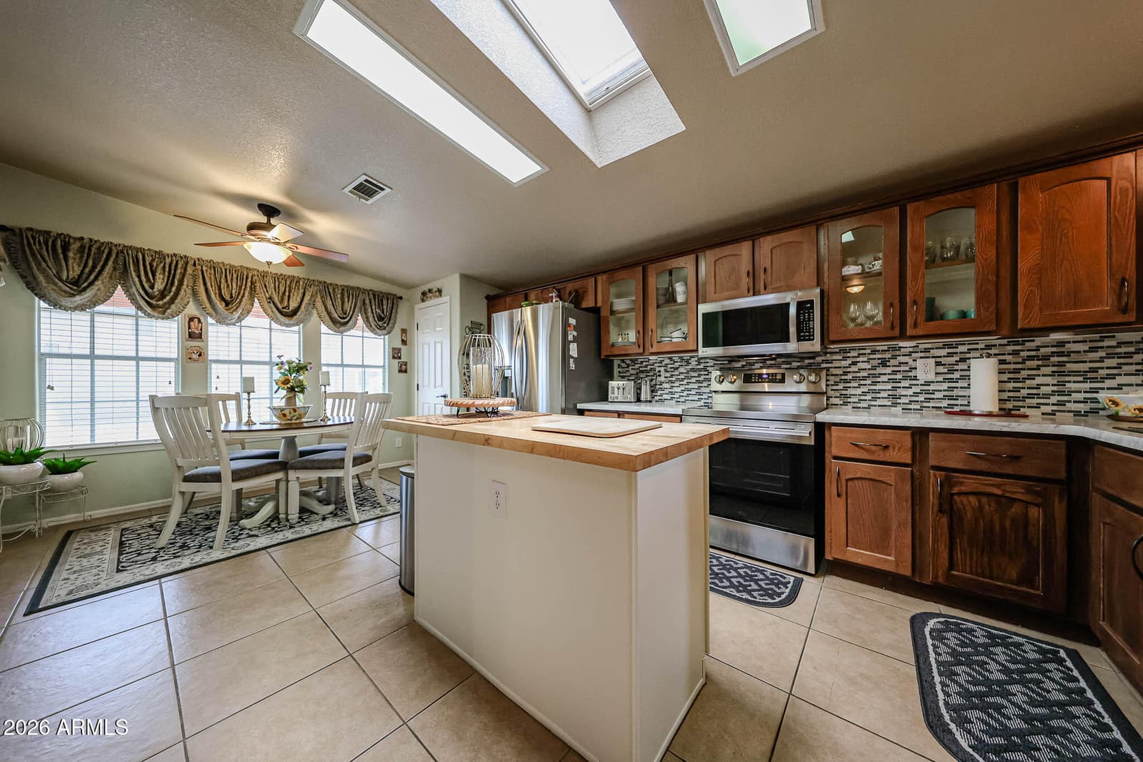 3301 S GOLDFIELD Road 4020, Apache Junction, AZ 85119 — photo 16 of 79
