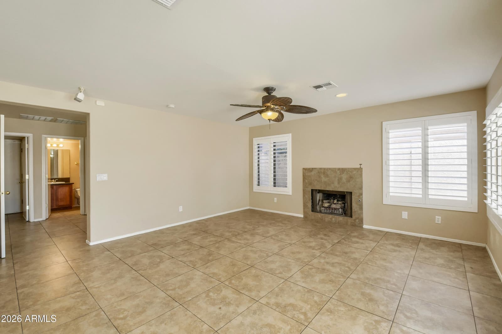 4618 E GOLDFINCH GATE Lane, Phoenix, AZ 85044 — photo 15 of 36
