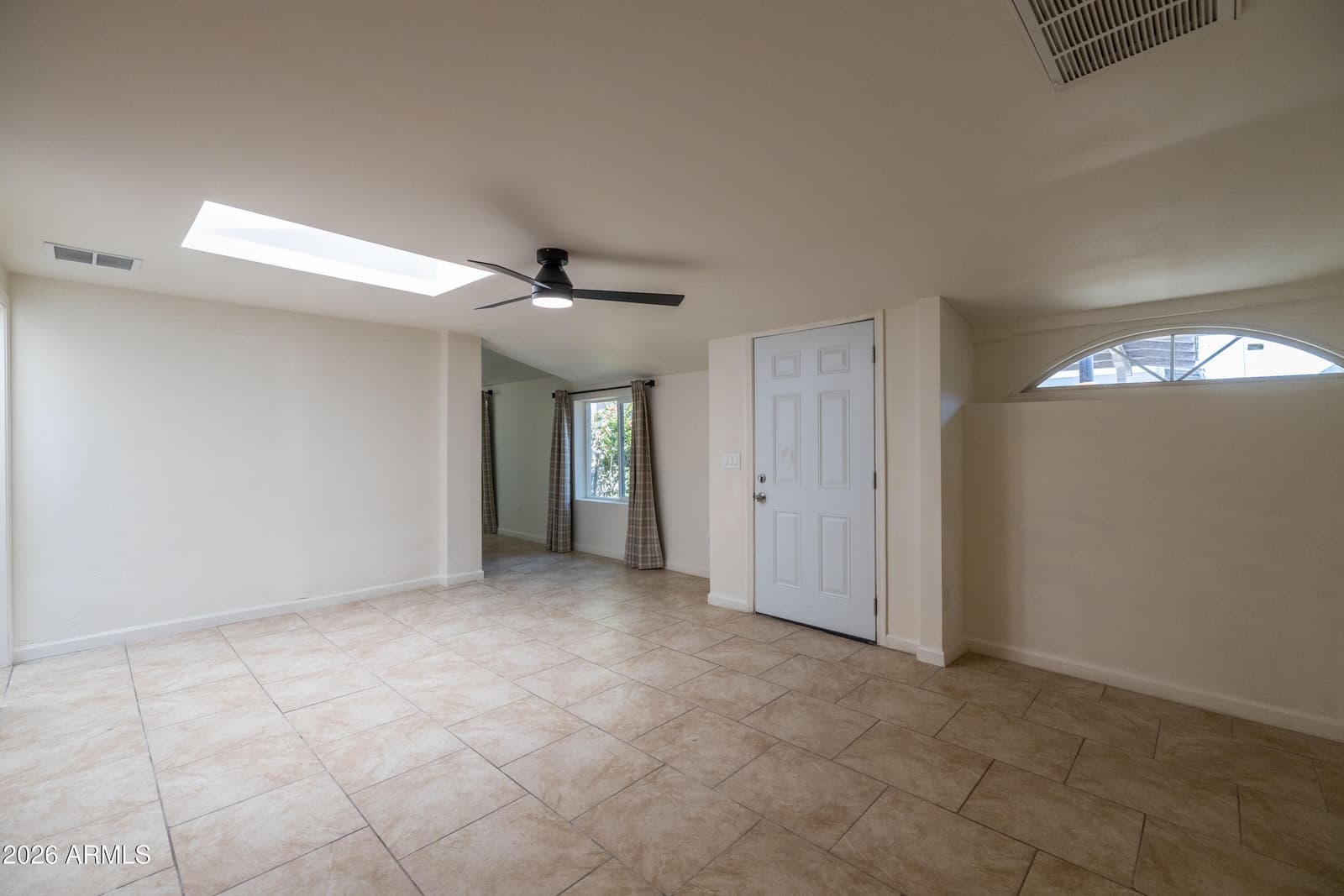 2501 W HAYWARD Avenue, Phoenix, AZ 85051 — photo 10 of 40