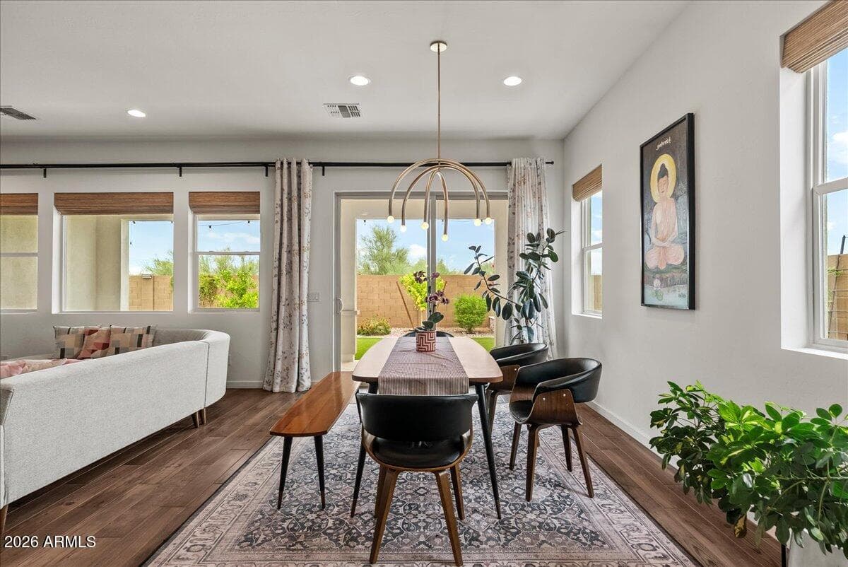 5936 E ADOBE Drive, Phoenix, AZ 85054 — photo 7 of 24