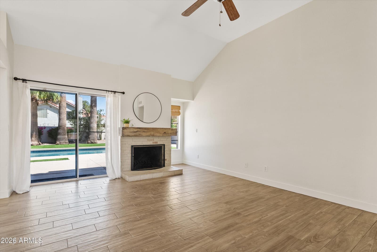 8515 S MAPLE Avenue, Tempe, AZ 85284 — photo 16 of 33