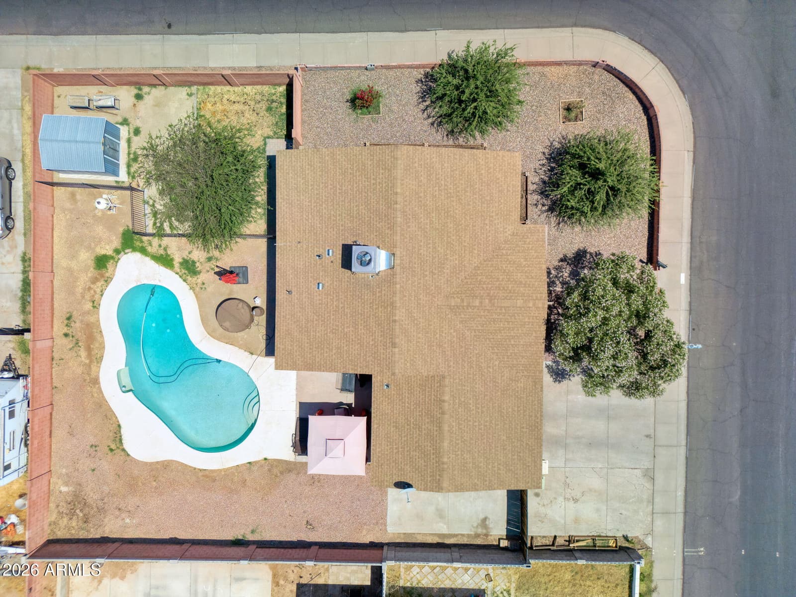 5532 N 68TH Avenue, Glendale, AZ 85303 — photo 4 of 35