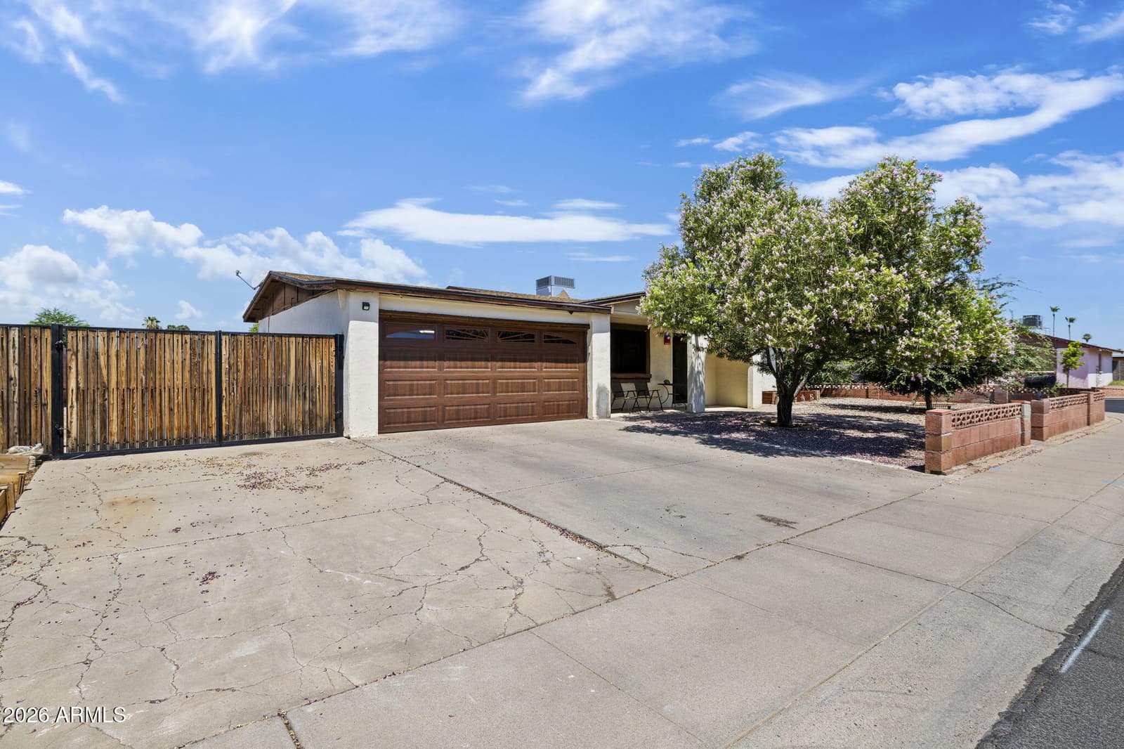 5532 N 68TH Avenue, Glendale, AZ 85303 — photo 2 of 35