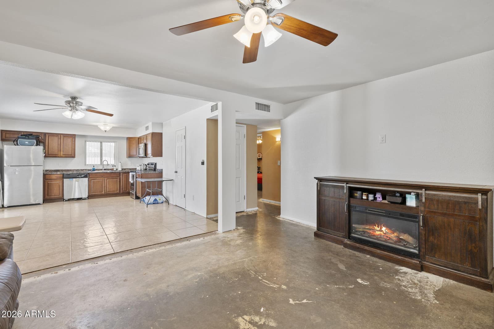 5532 N 68TH Avenue, Glendale, AZ 85303 — photo 13 of 35