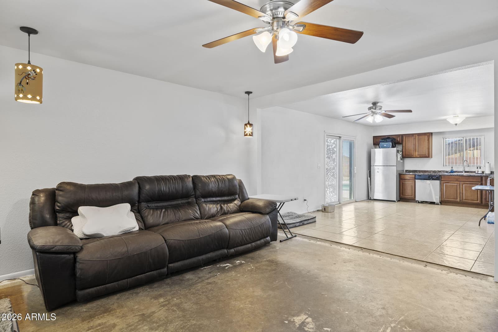 5532 N 68TH Avenue, Glendale, AZ 85303 — photo 9 of 35