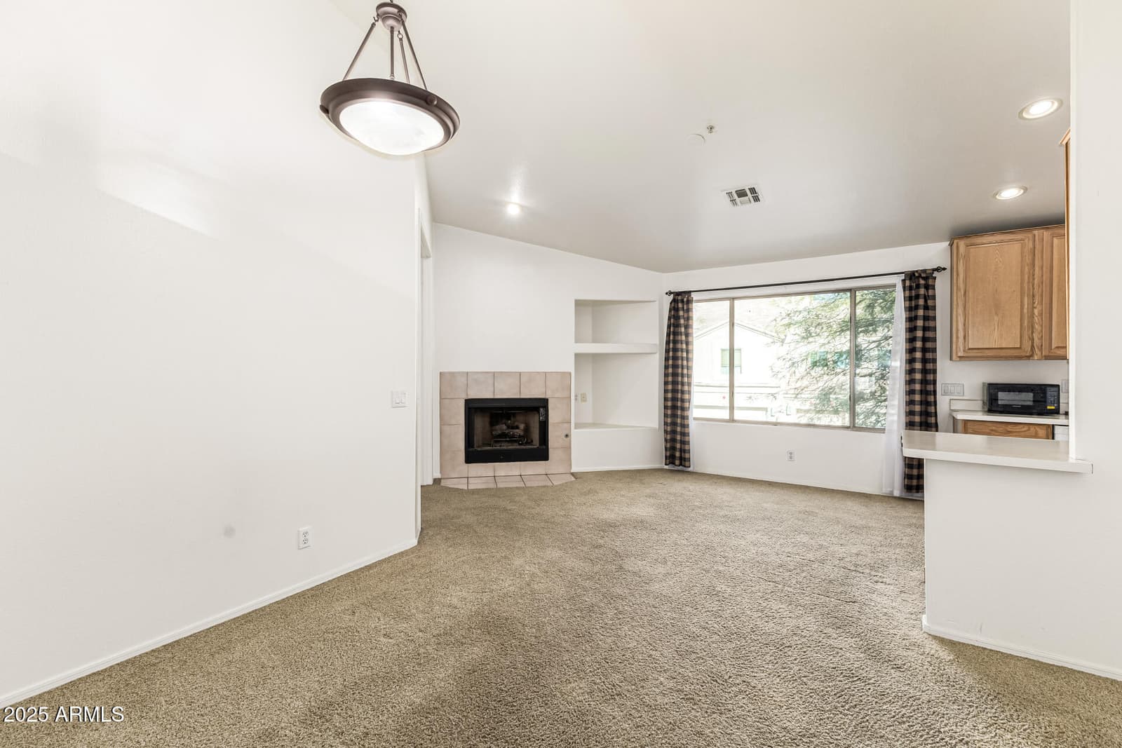 7550 E EARLL Drive 74, Scottsdale, AZ 85251 — photo 5 of 24