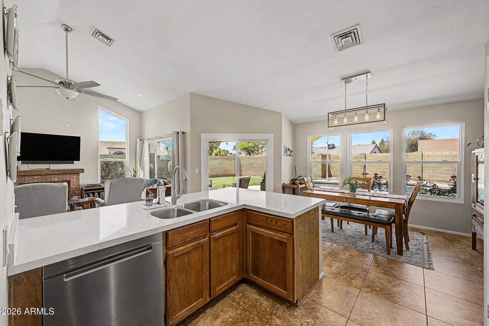 3648 W SARAGOSA Street, Chandler, AZ 85226 — photo 8 of 27