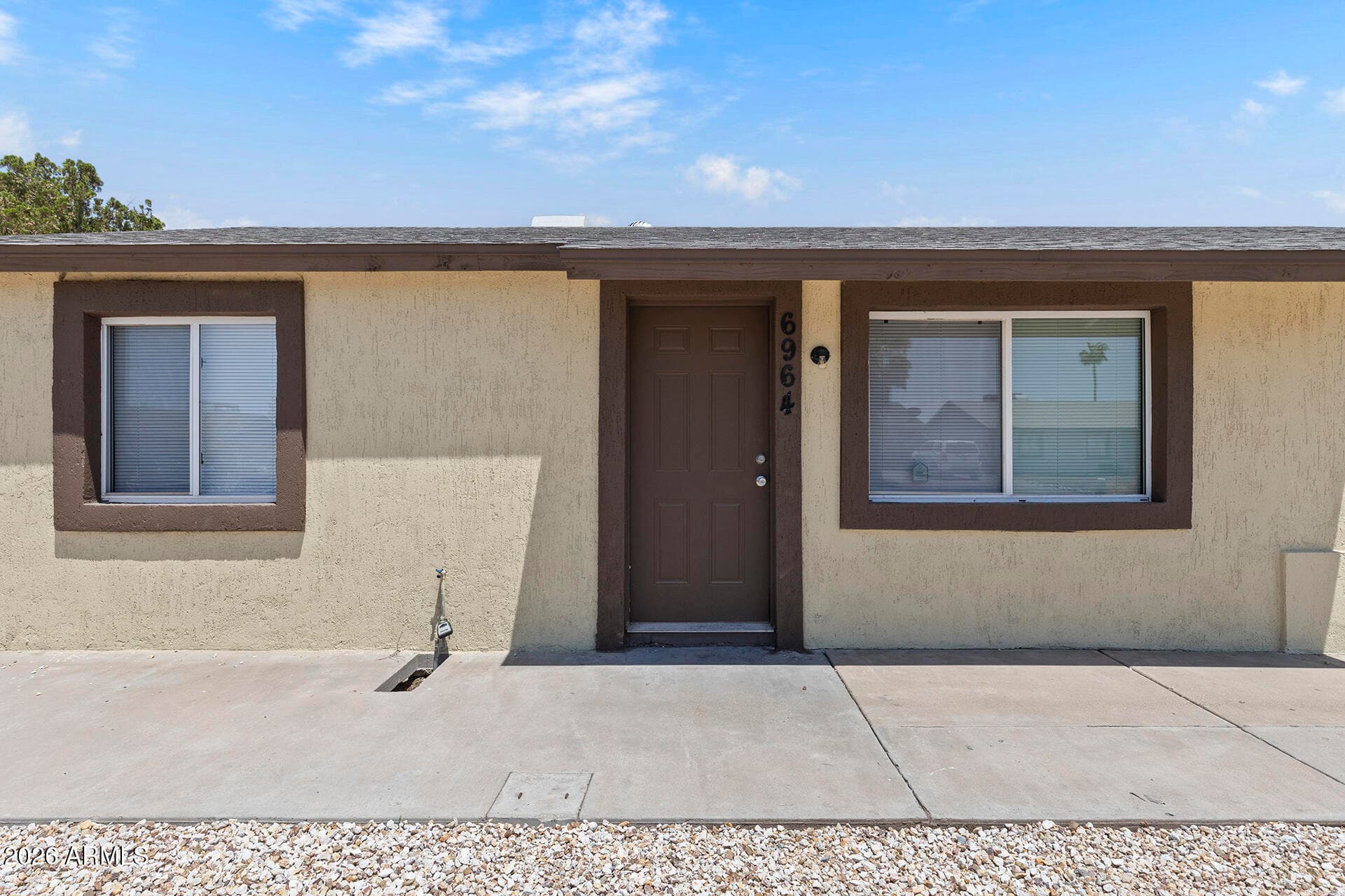 6964 W HUBBELL Street, Phoenix, AZ 85035 — photo 4 of 32