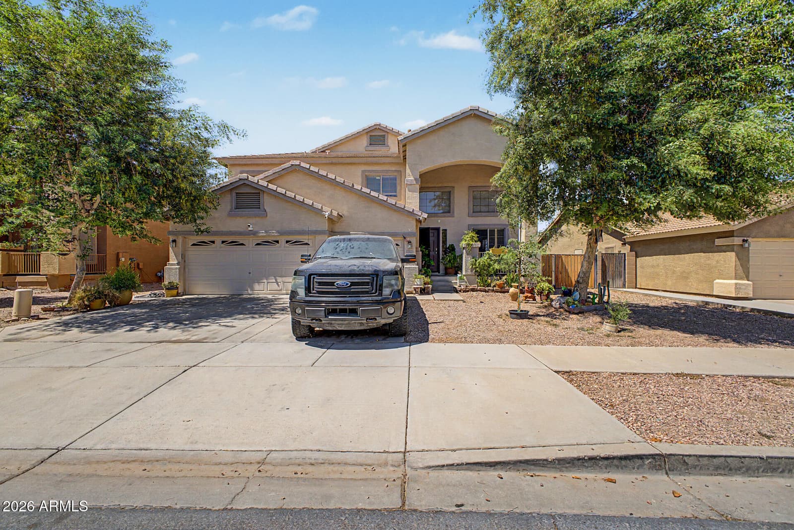 7926 W HESS Avenue, Phoenix, AZ 85043 — photo 1 of 40