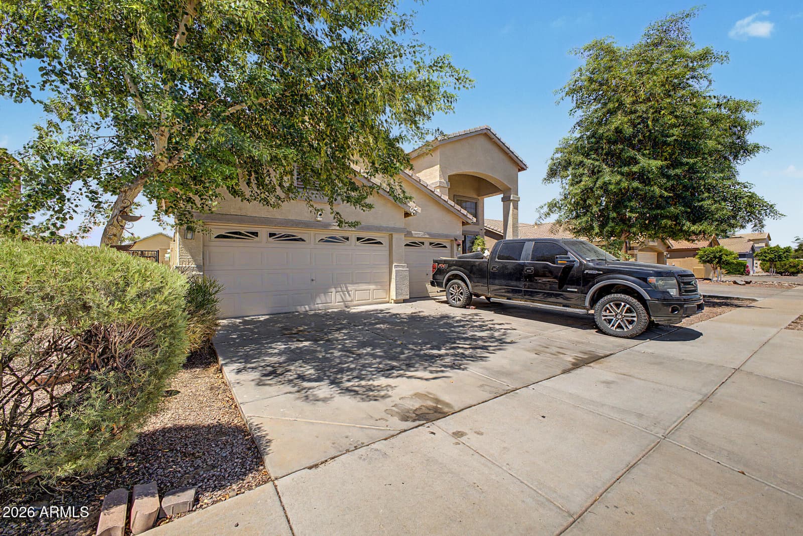 7926 W HESS Avenue, Phoenix, AZ 85043 — photo 2 of 40