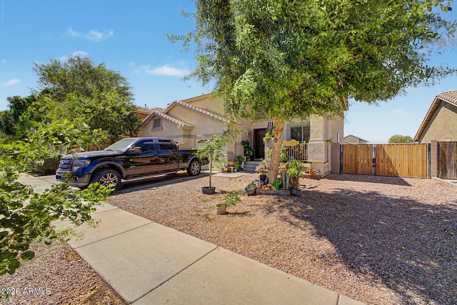7926 W HESS Avenue, Phoenix, AZ 85043 — photo 3 of 40