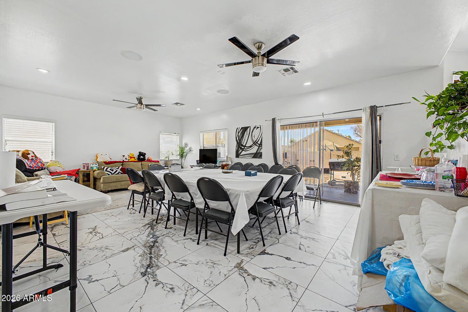 7926 W HESS Avenue, Phoenix, AZ 85043 — photo 12 of 40