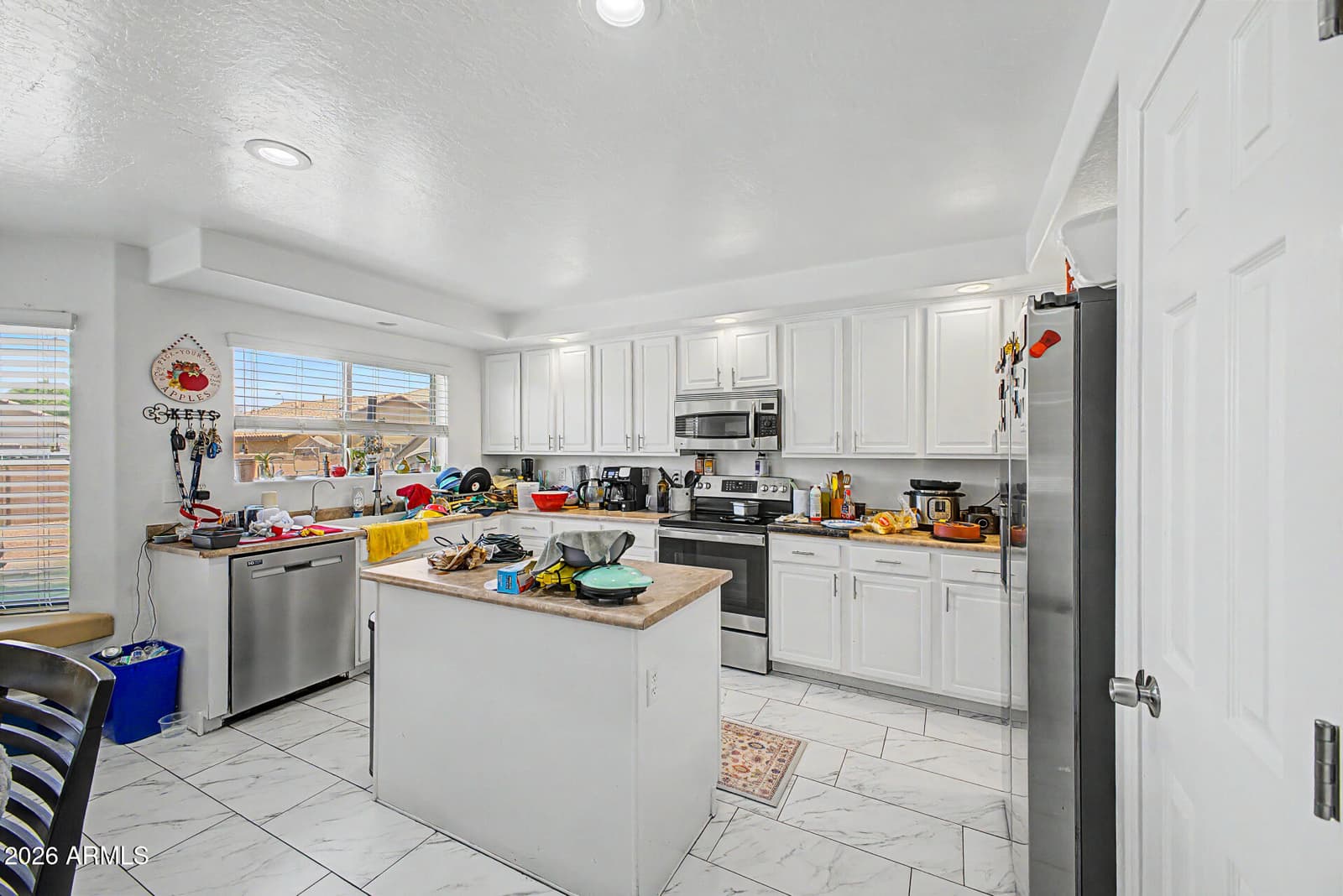 7926 W HESS Avenue, Phoenix, AZ 85043 — photo 15 of 40