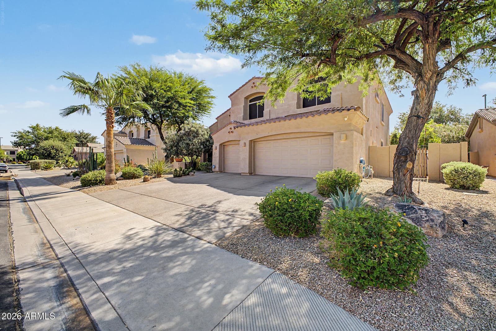 2209 S SAILORS Way, Gilbert, AZ 85295 — photo 3 of 60