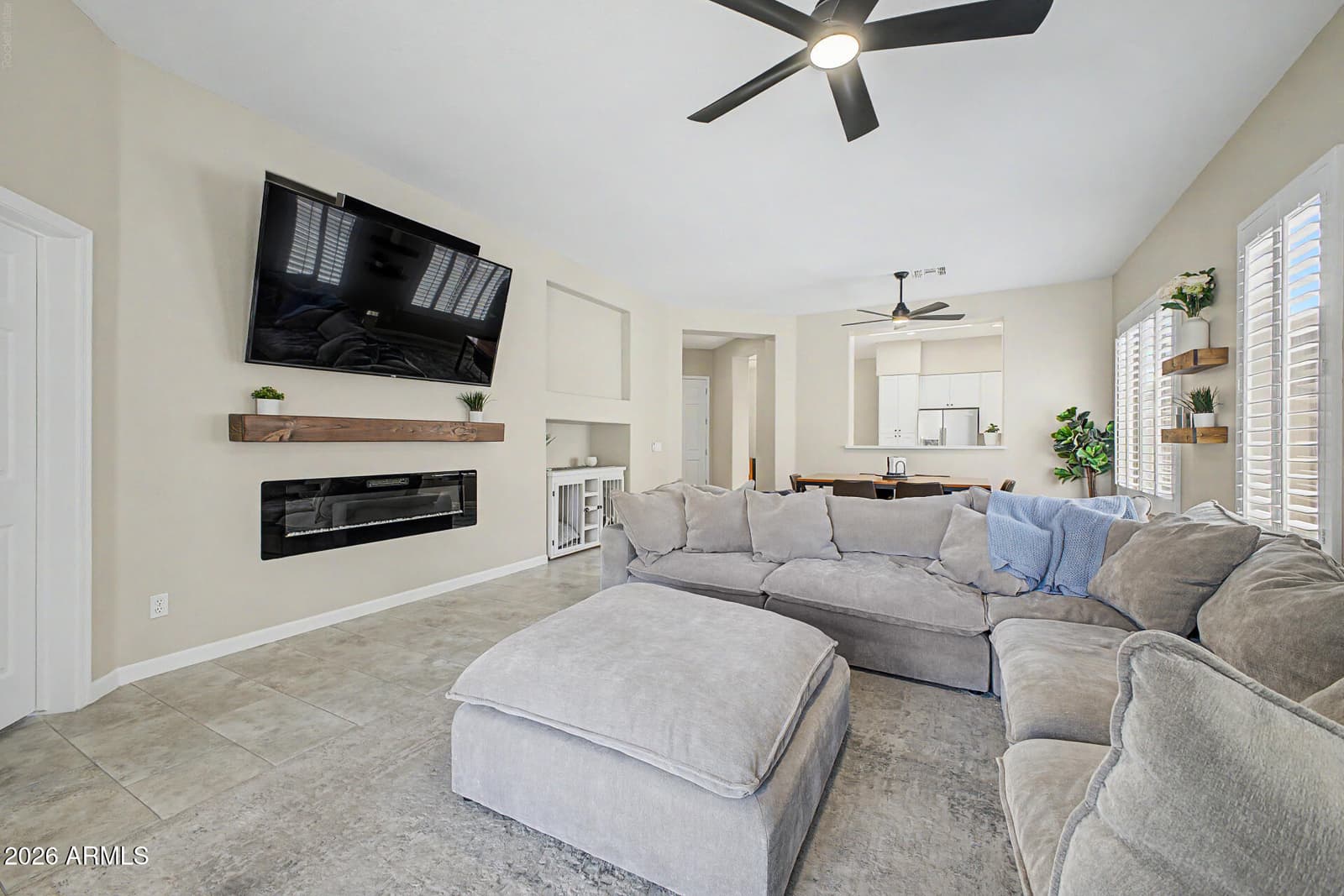 366 E KRISTA Way, Tempe, AZ 85284 — photo 11 of 55