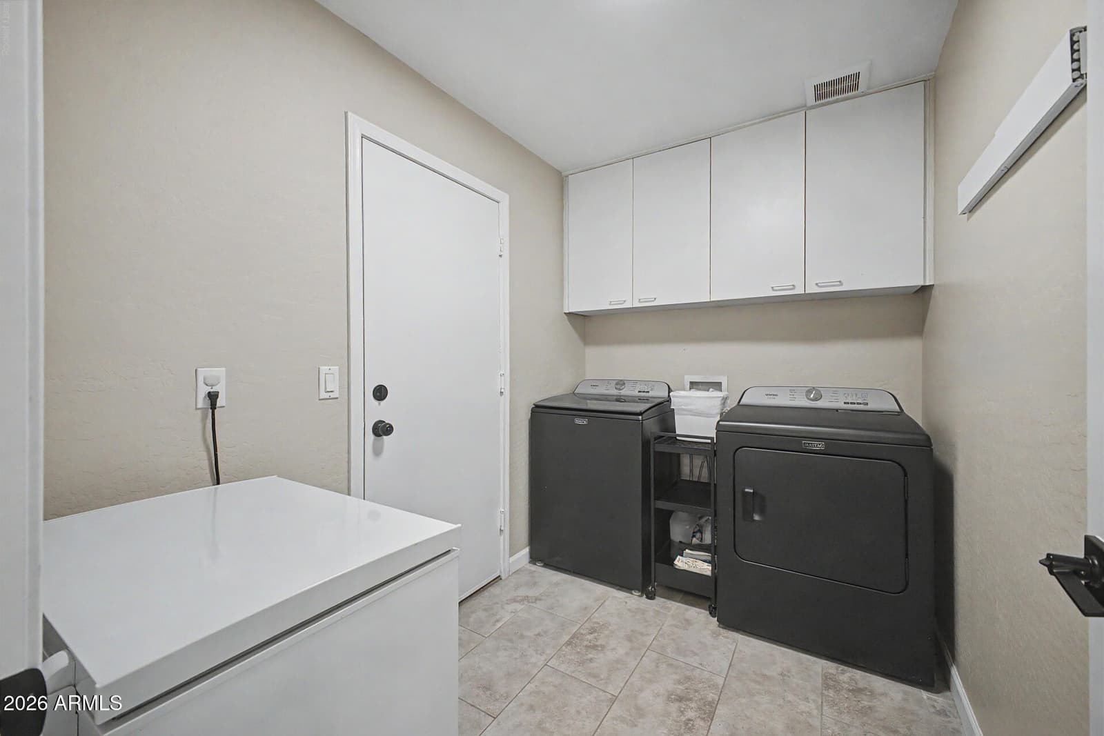 366 E KRISTA Way, Tempe, AZ 85284 — photo 31 of 55