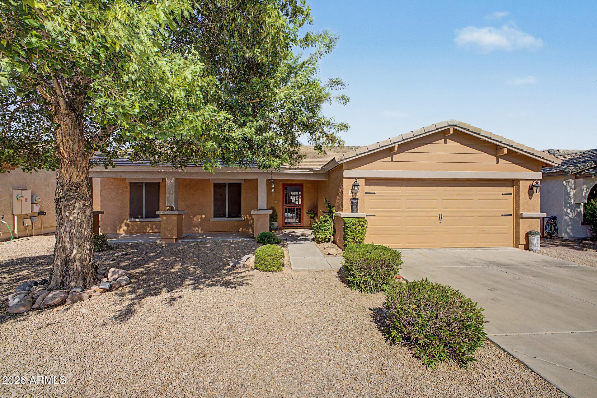 2677 S CONESTOGA Road, Apache Junction, AZ 85119 — photo 3 of 37