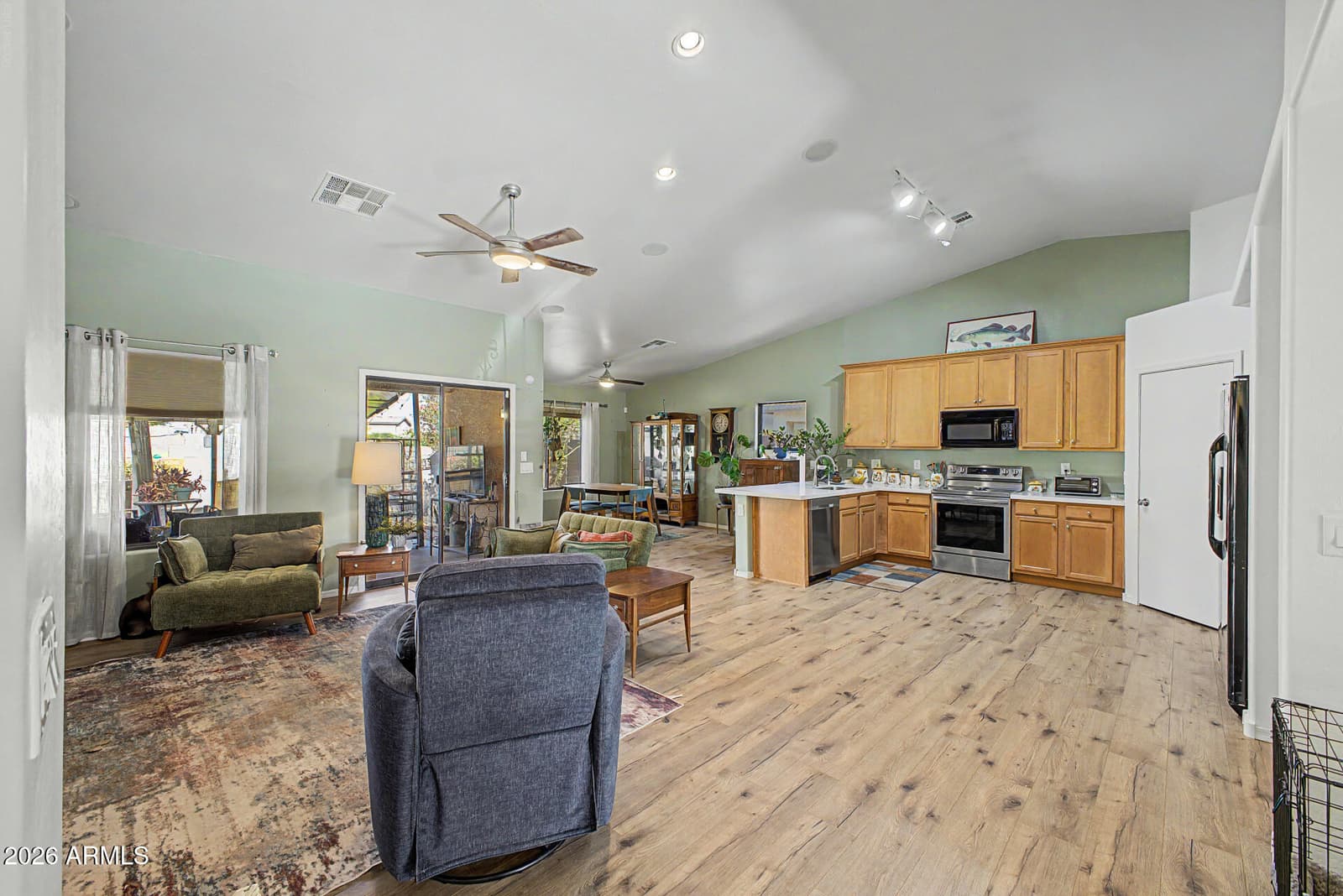 2677 S CONESTOGA Road, Apache Junction, AZ 85119 — photo 8 of 37