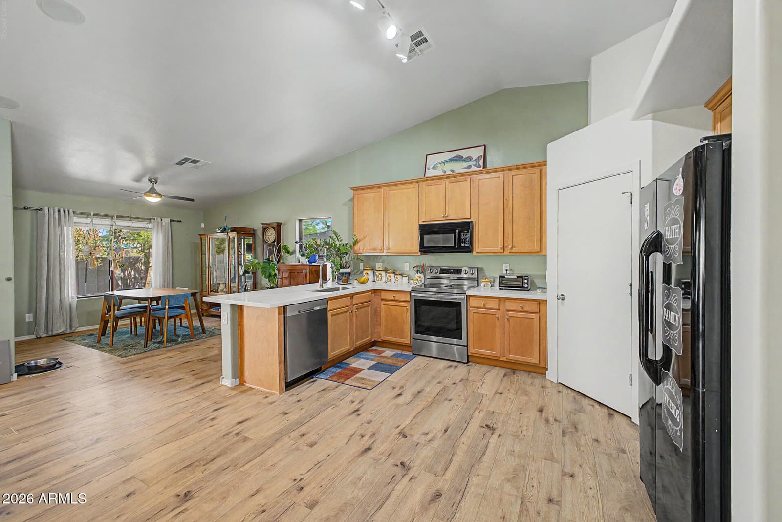 2677 S CONESTOGA Road, Apache Junction, AZ 85119 — photo 11 of 37