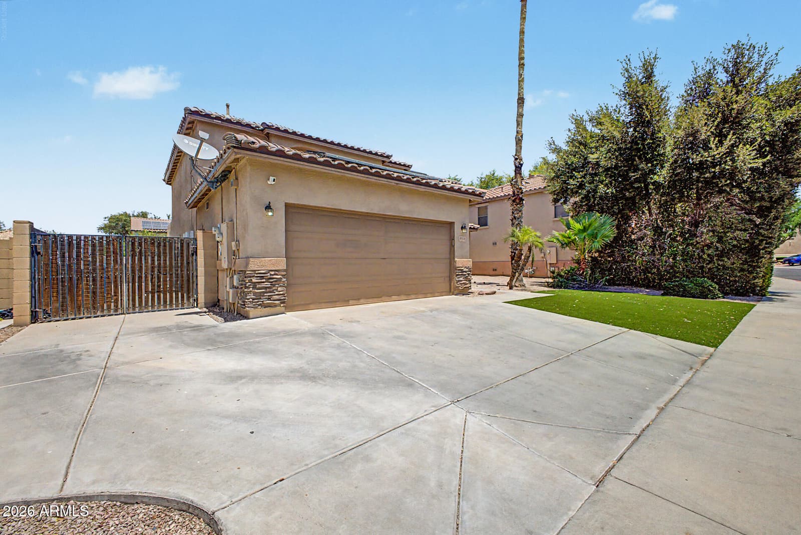 9054 E ORO Avenue, Mesa, AZ 85212 — photo 3 of 43