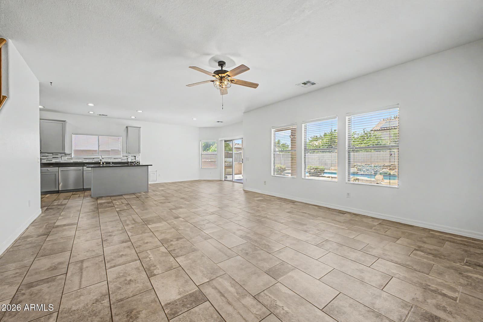 9054 E ORO Avenue, Mesa, AZ 85212 — photo 13 of 43