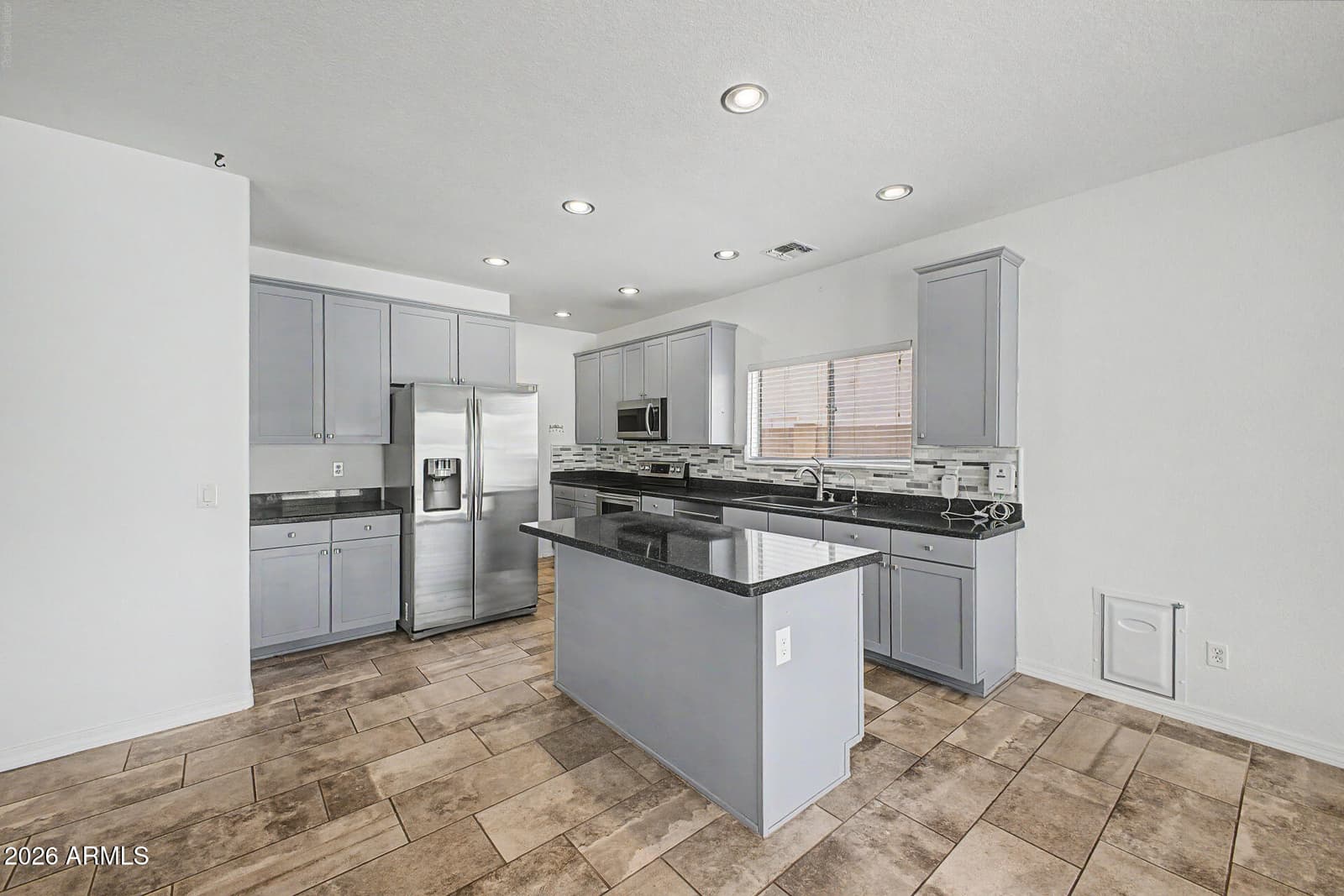 9054 E ORO Avenue, Mesa, AZ 85212 — photo 18 of 43