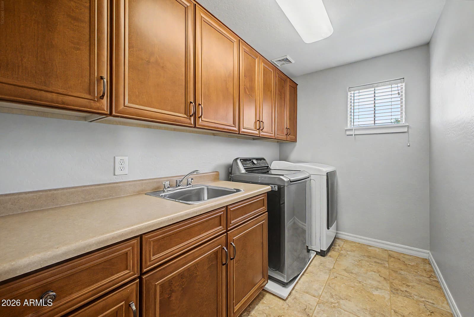 398 W LYLE Avenue, San Tan Valley, AZ 85140 — photo 19 of 60