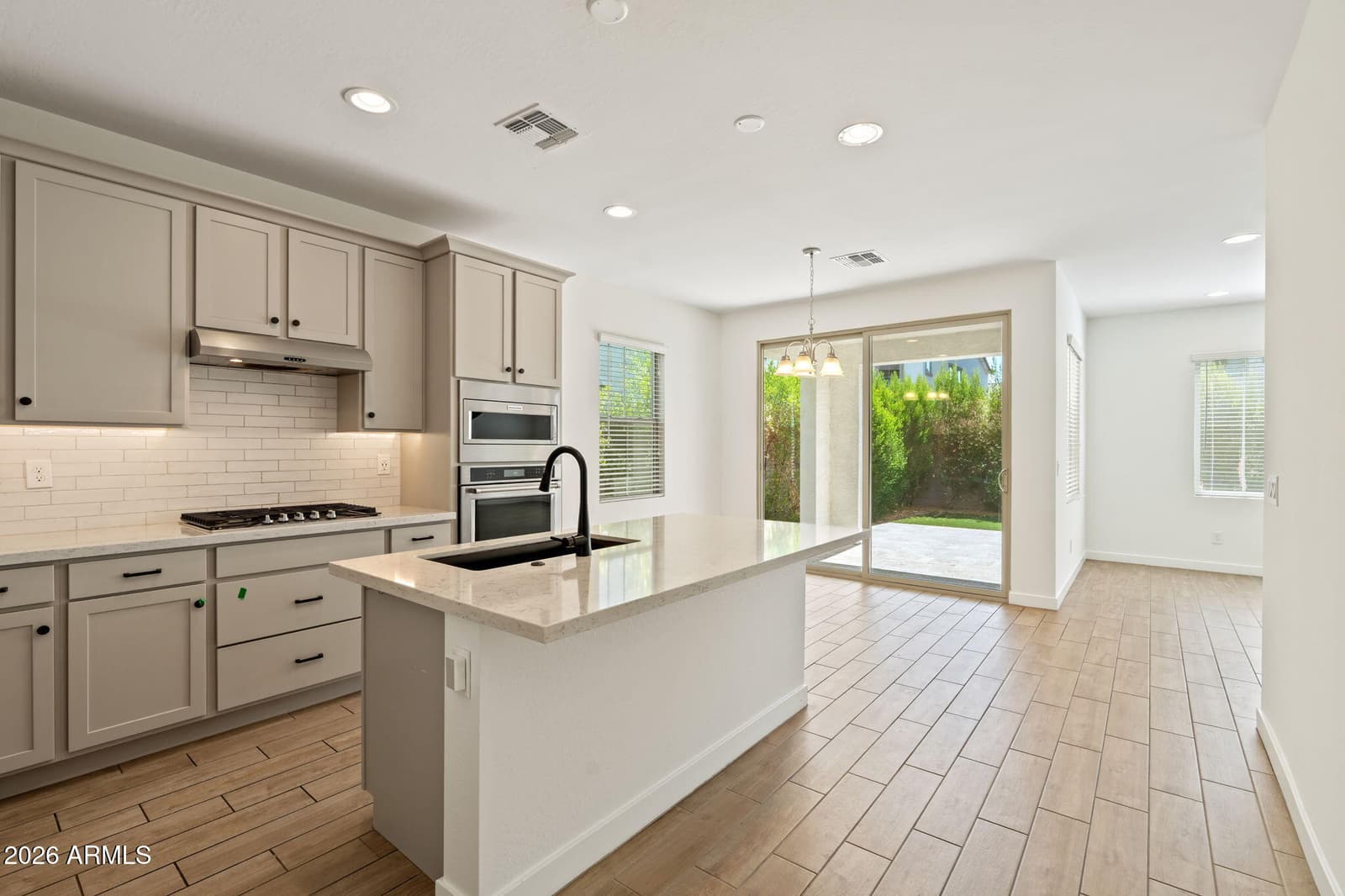 6424 N 17TH Place, Phoenix, AZ 85016 — photo 5 of 30