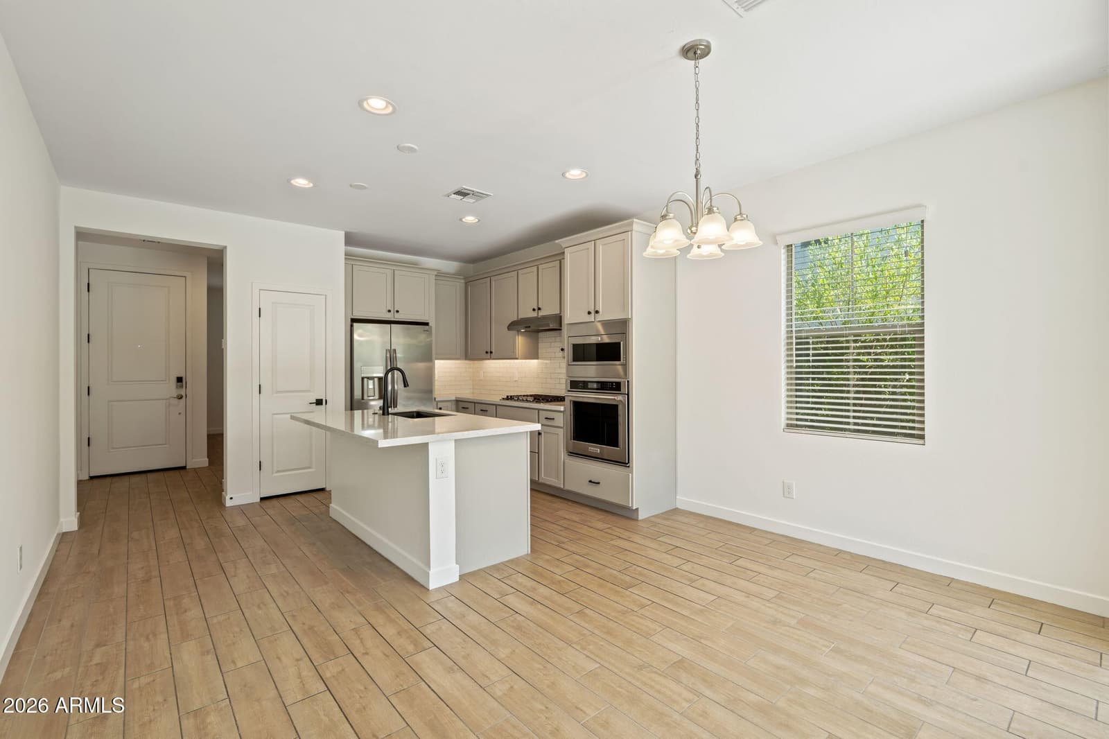 6424 N 17TH Place, Phoenix, AZ 85016 — photo 7 of 30