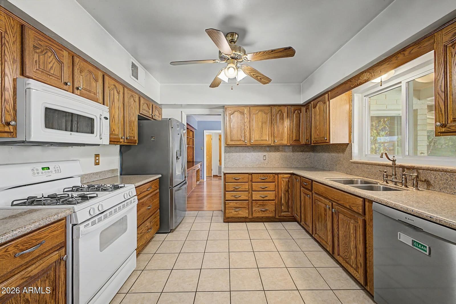 5125 E OSBORN Road, Phoenix, AZ 85018 — photo 5 of 20