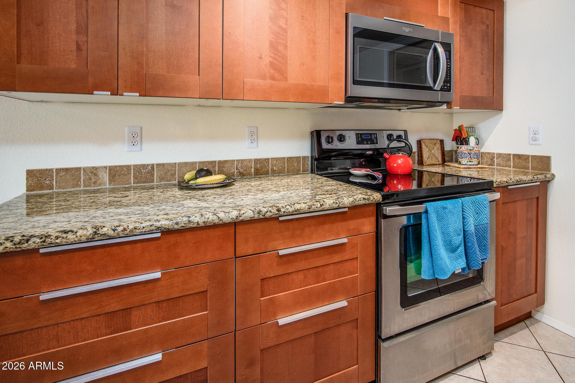 25821 S NEW TOWN Drive, Sun Lakes, AZ 85248 — photo 11 of 36