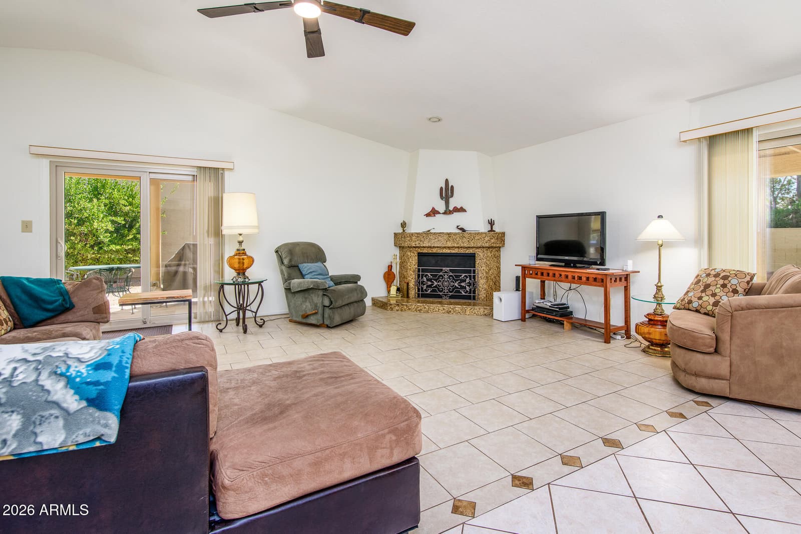 25821 S NEW TOWN Drive, Sun Lakes, AZ 85248 — photo 5 of 36