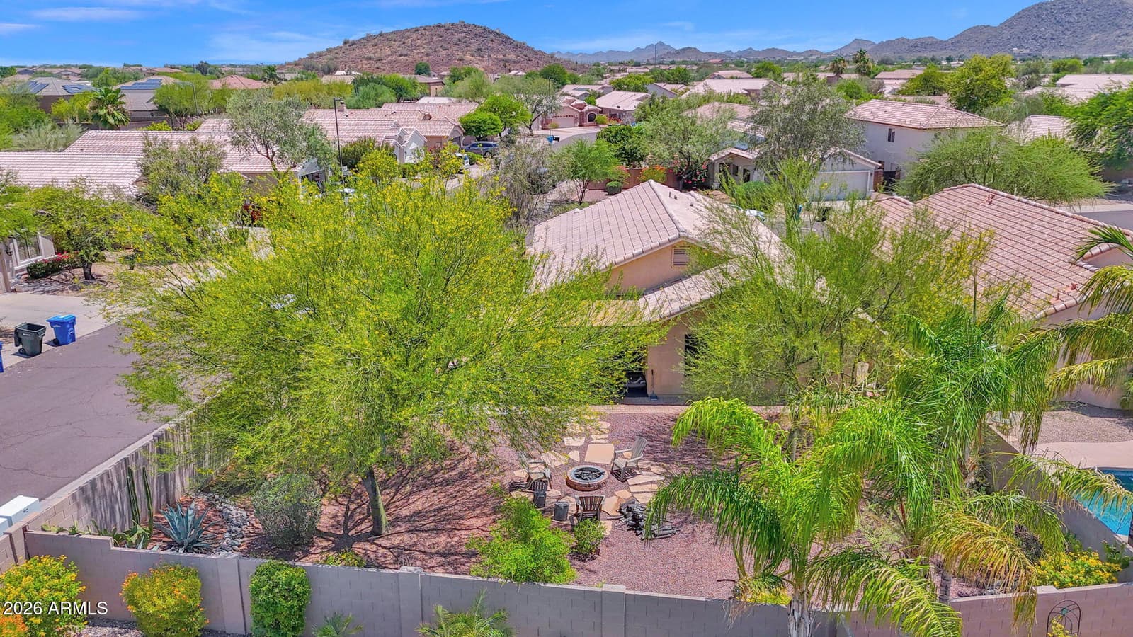 2258 E SOFT WIND Drive, Phoenix, AZ 85024 — photo 4 of 37