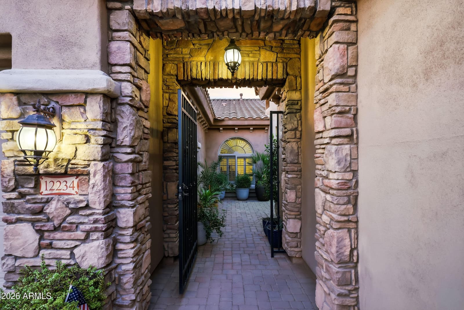 12234 W BLACKSTONE Court, Peoria, AZ 85383 — photo 8 of 70