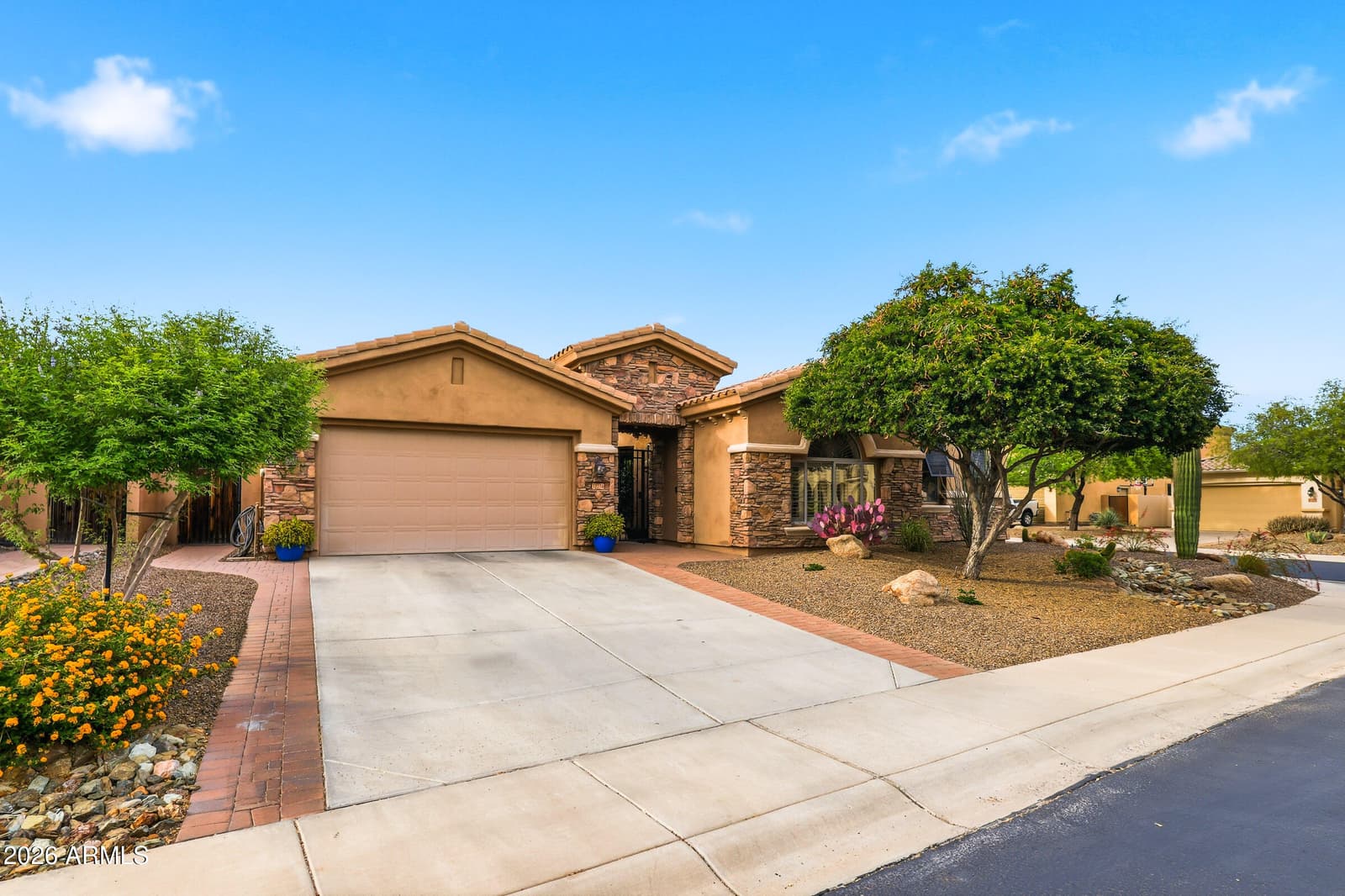 12234 W BLACKSTONE Court, Peoria, AZ 85383 — photo 9 of 70