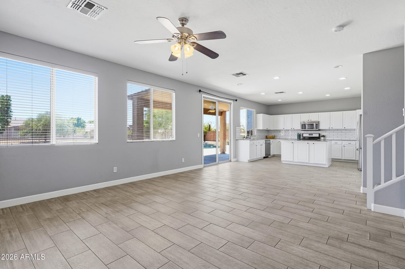 7407 W HONEYSUCKLE Drive, Peoria, AZ 85383 — photo 6 of 39