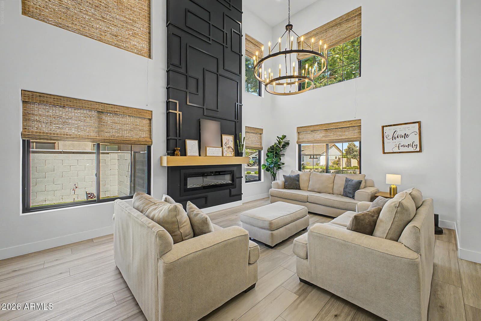 4189 E LAFAYETTE Avenue, Gilbert, AZ 85298 — photo 3 of 43