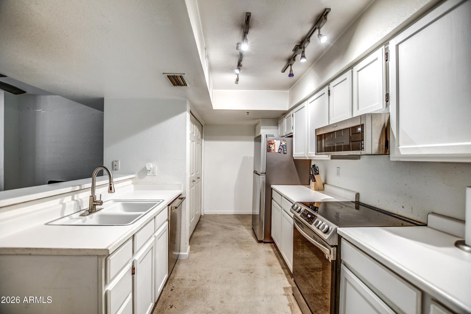 100 E FILLMORE Street 117, Phoenix, AZ 85004 — photo 10 of 20