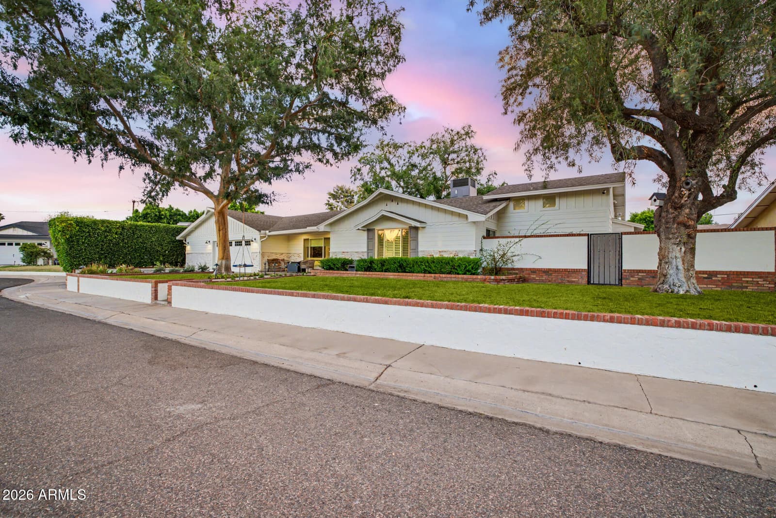 4711 N 33RD Street, Phoenix, AZ 85018 — photo 12 of 109