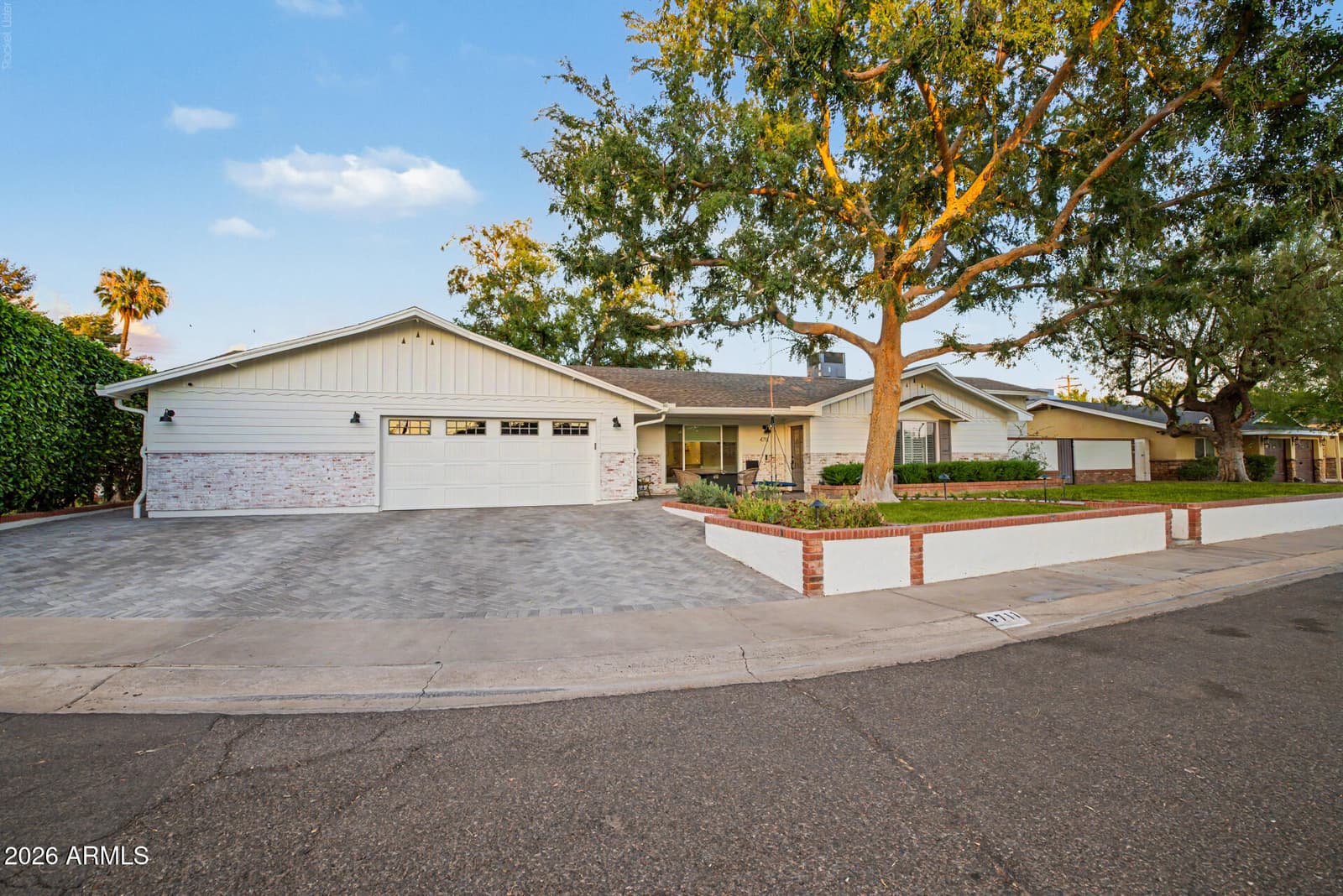 4711 N 33RD Street, Phoenix, AZ 85018 — photo 14 of 109
