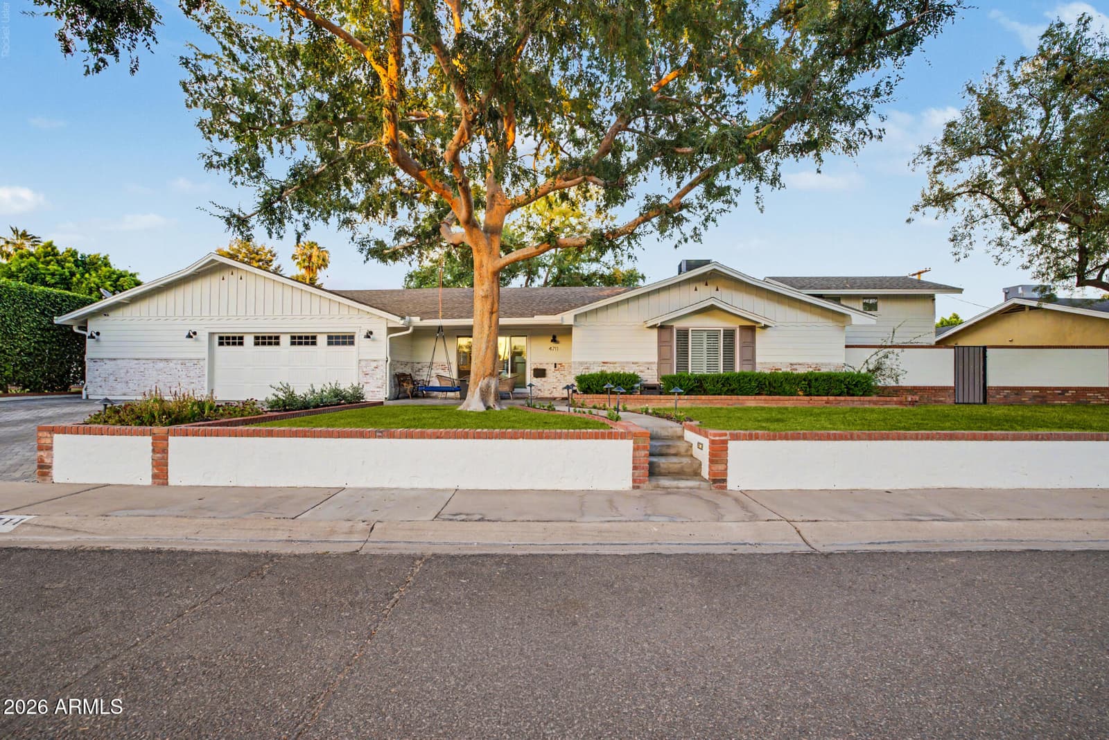 4711 N 33RD Street, Phoenix, AZ 85018 — photo 15 of 109