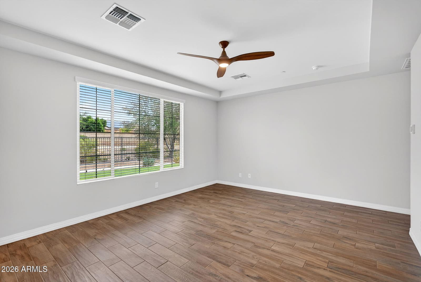 12124 W PEAK VIEW Road, Peoria, AZ 85383 — photo 16 of 38