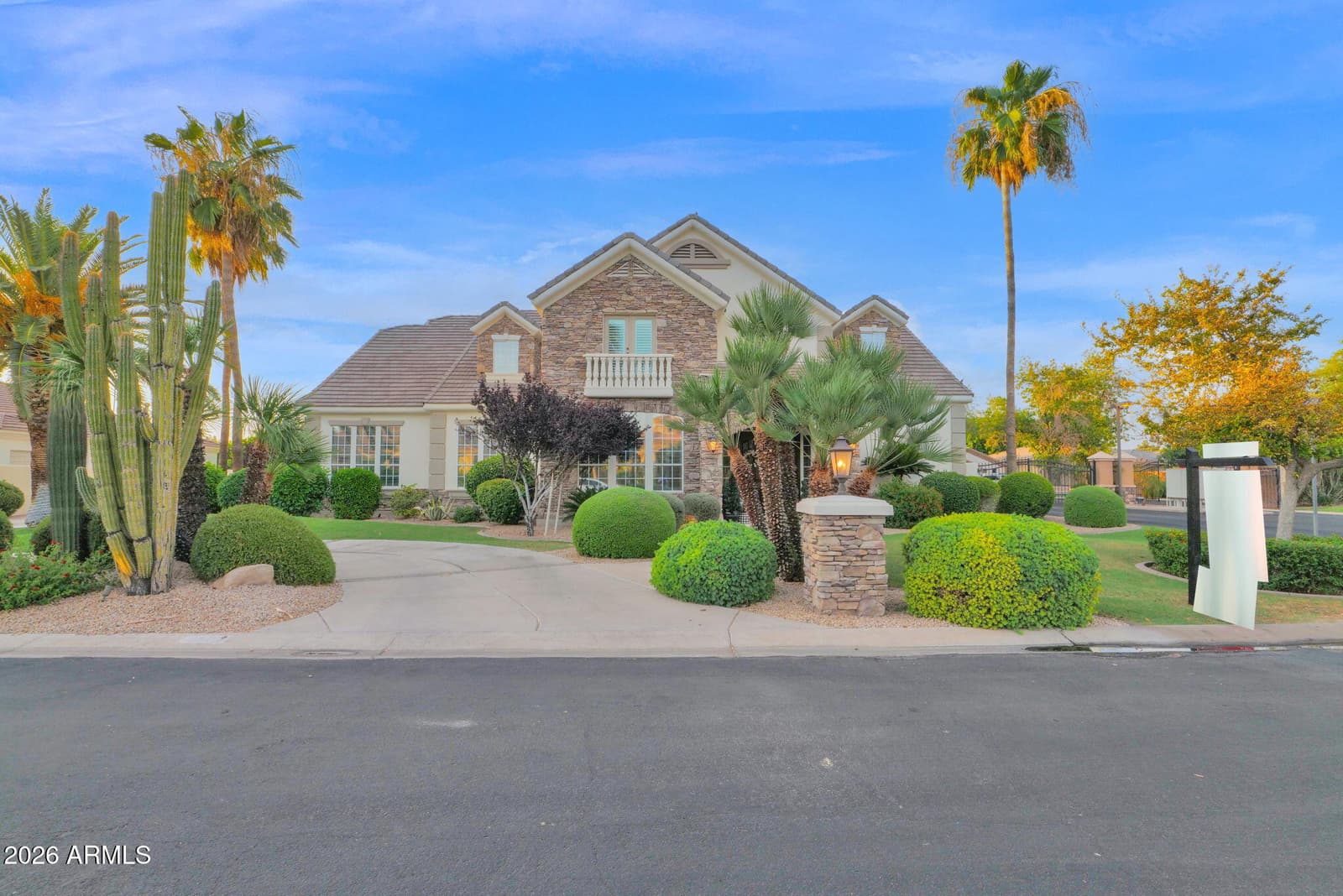3520 E DOVER Street, Mesa, AZ 85213 — photo 4 of 87